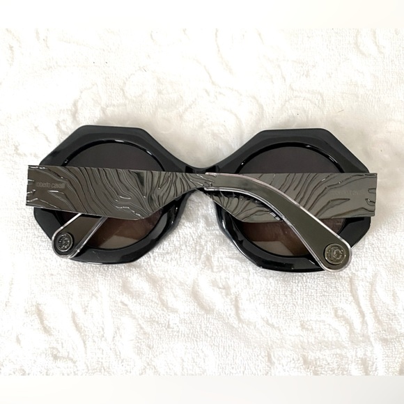Roberto Cavalli ladies sunglasses like new! - Picture 7 of 8
